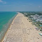 Bright With Terrace In Lägenhet Bibione