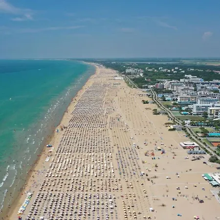 Bright With Terrace In Apartment Bibione